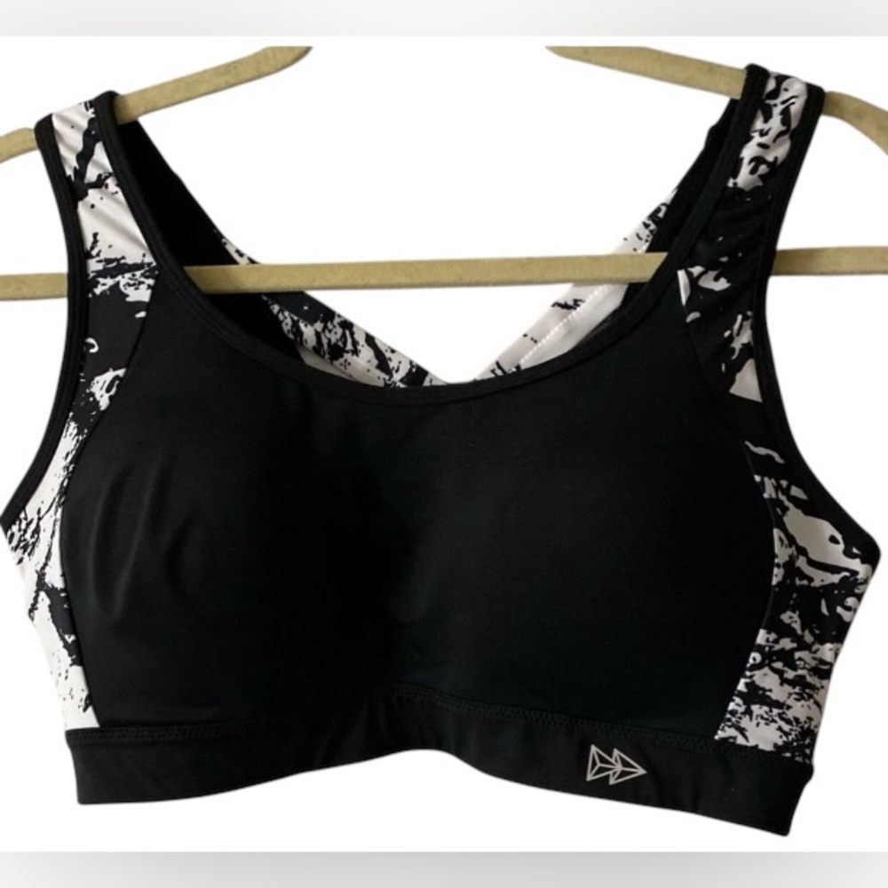 Yvette Bra, Sports Bra, Sz 40D, Geometric, Cut out, Crisscross, Timeless, NWOT - Picture 2 of 13